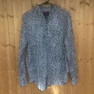 Like new xl patterned American eagle button up